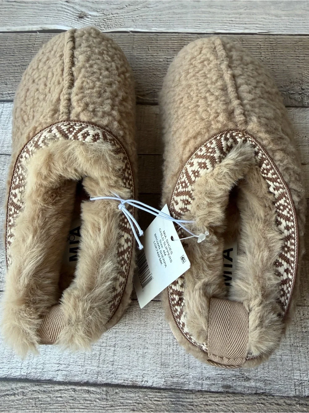 MIA Girls Brown Sherpa Slippers Size 4M NWT Cozy Faux Fur House Shoes